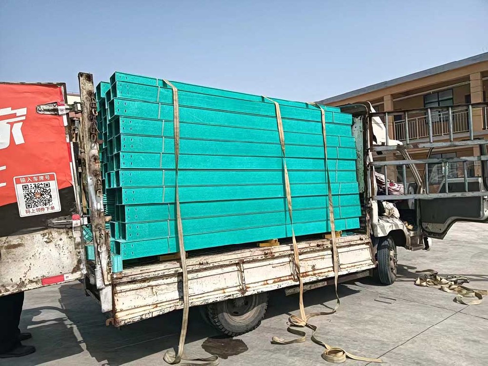 為什么生產玻璃鋼橋架需要用到鈣粉和鋁粉？
